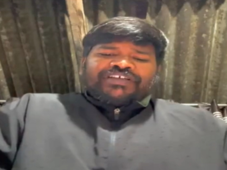 भारतीय जनता युवा मोर्चा के प्रदेश अध्यक्ष रवि भगत का वीडियो वायरल हो रहा है।