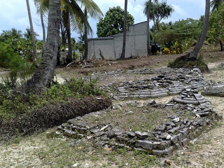 There is a Buddhist stupa on the Garhdhu Island of Maldives, which is known as Havitta there. This stupa is one of the oldest stupas found in the Maldives. Source- Visit Maldives