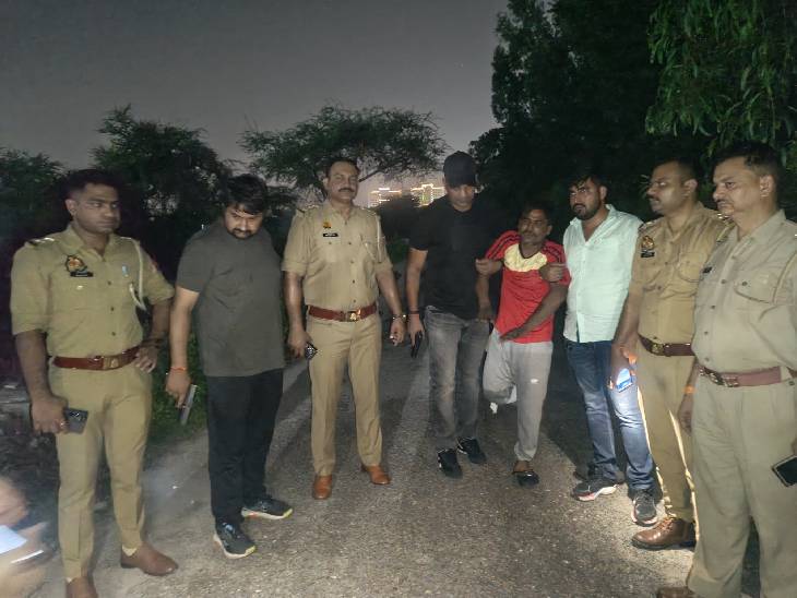 Noida police encounter with a vicious criminal Shot in the leg, 12 ...
