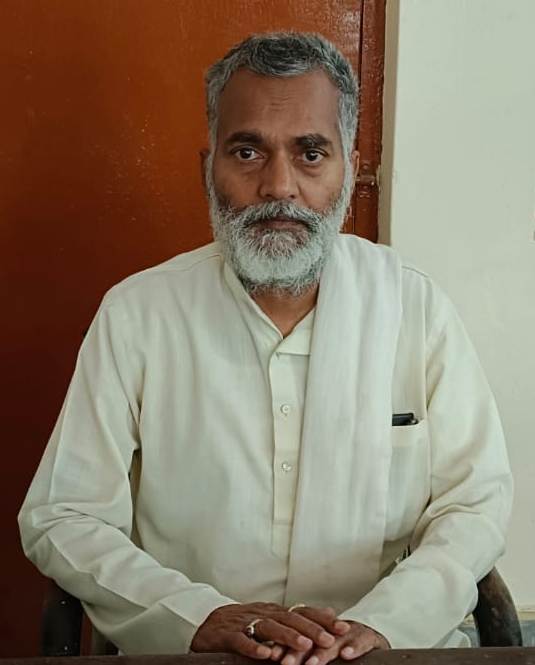 एग्जाम कंट्रोलर सुधाकर मिश्रा ने कहा- नकल पर सख्त है विश्वविद्यालय।