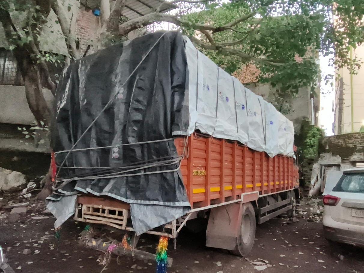 ट्रक को जप्त कर माणकचौक थाना में खड़ा किया। - Dainik Bhaskar