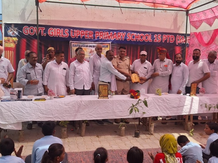 समाज के भामाशाहों को किया सम्मानित।