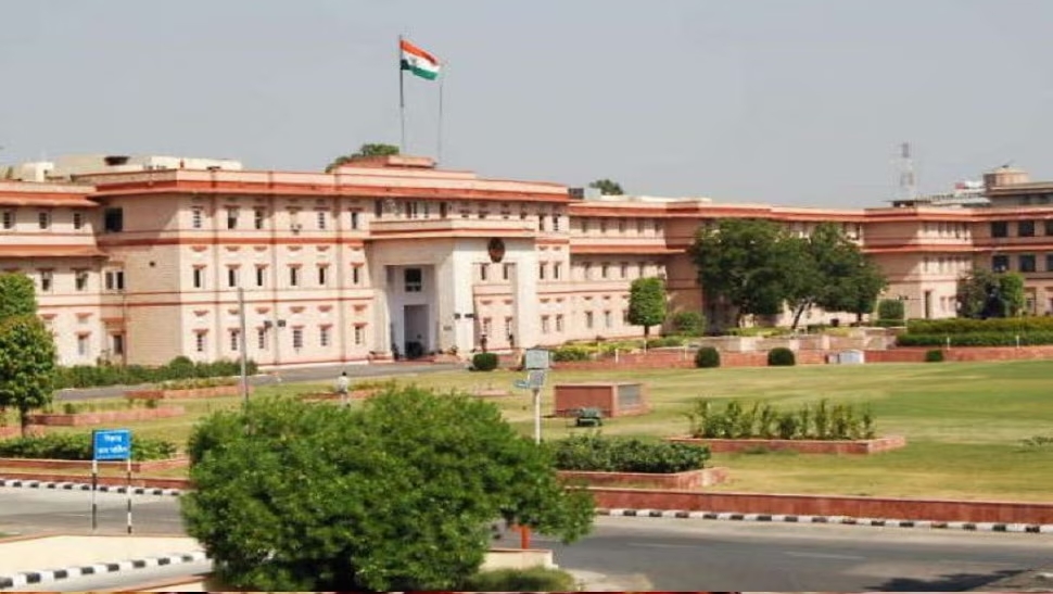 काम के प्रस्ताव से लेकर बजट पास होने की प्रक्रिया इतनी लंबी होती है कि कई महीनों तक फाइलें दबी रहती हैं।