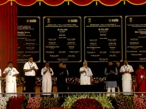 PM Modi launched projects worth Rs 4,900 crore from the stage in Tuticorin, Tamil Nadu.