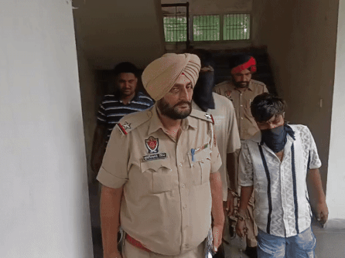 युवती से रेप करने वाले दोनों आरोपी पुलिस की गिरफ्त में। - Dainik Bhaskar