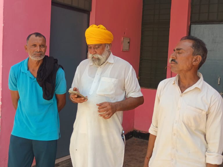 घटना की सूचना पर पहुंचे परिजन।