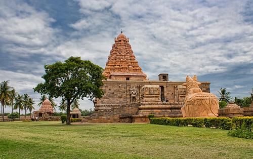 Gangaakonda Cholpuram Temple is in Ariyalur district of Tamil Nadu. this temple is dedicated to Lord Shiva
