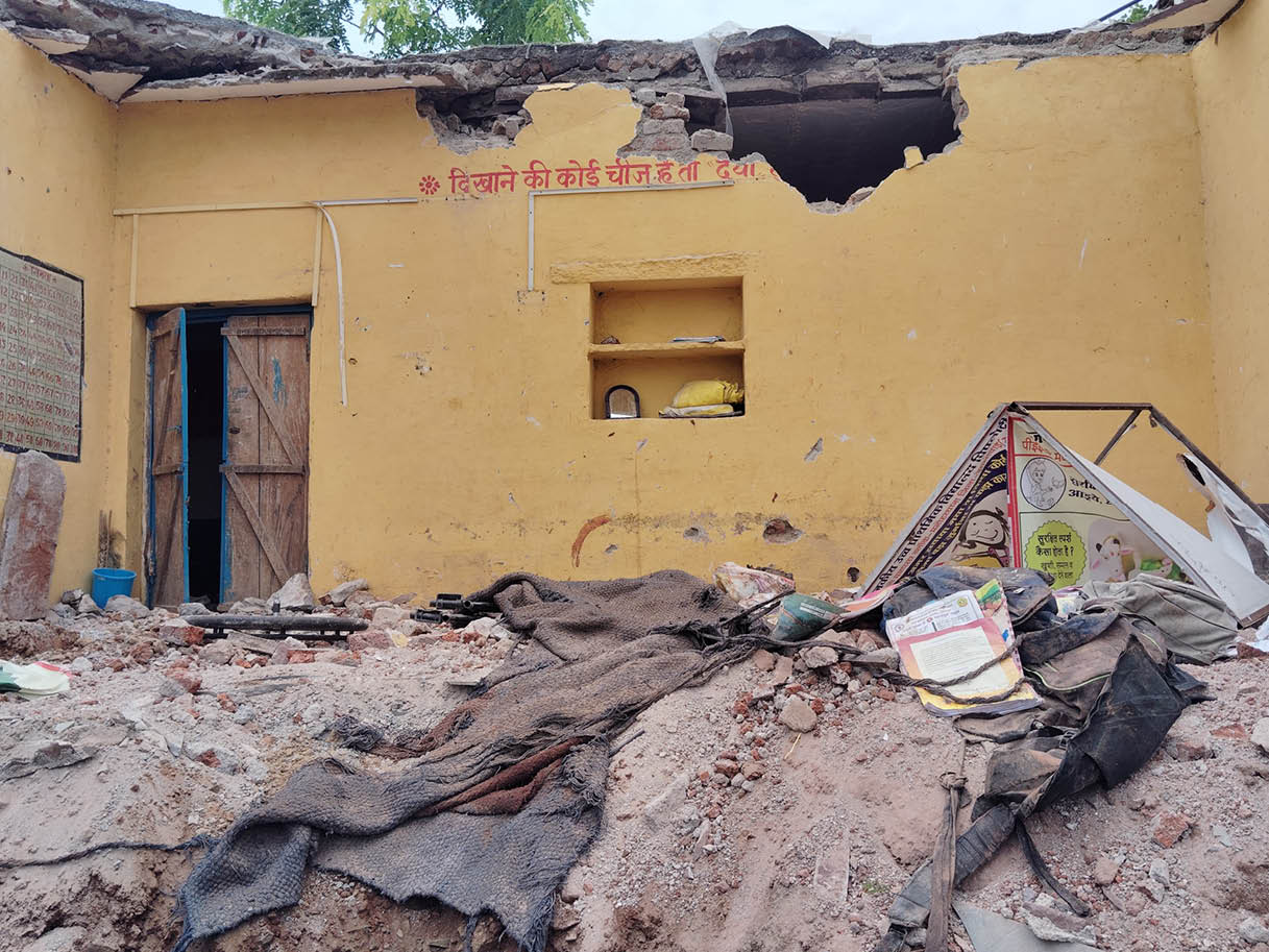 स्कूल का वो क्लासरूम जहां छत गिरी और उसमें दबकर 7 बच्चों की मौत हो गई।