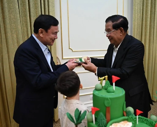2023 में थाकसिन शिनवात्रा, हुन सेन के 72वें जन्मदिन पर कंबोडिया गए थे।