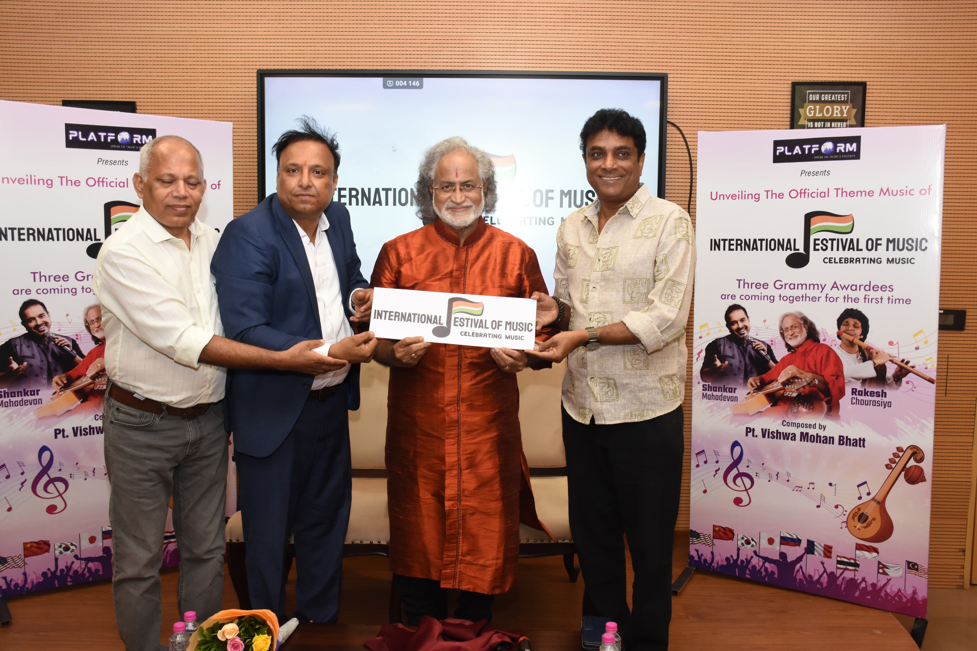 राजस्थान इंटरनेशनल सेंटर में आयोजित एक समारोह में इस फेस्टिवल का म्यूजिक एंथम और पोस्टर लॉन्च किया गया।