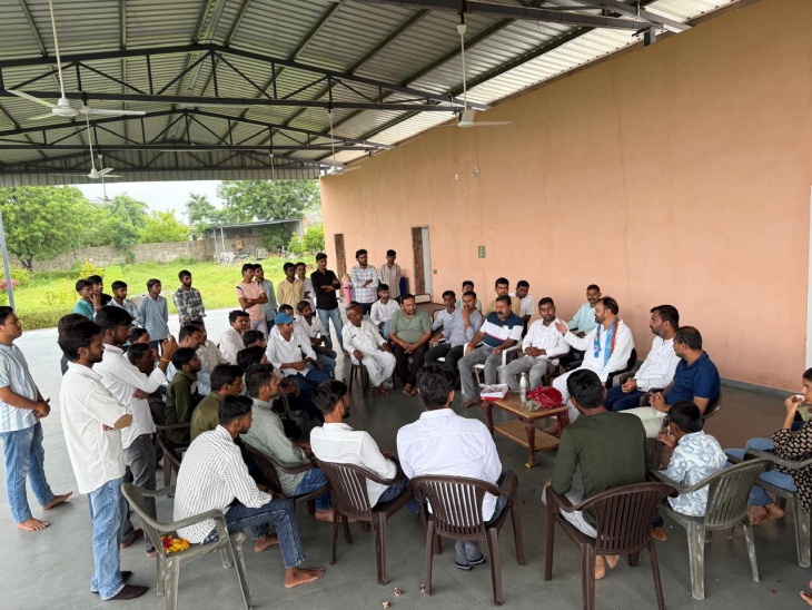 राज्य और केंद्र सरकारों का शिक्षा के आधारभूत ढांचे पर लोढ़ा ने छात्रों से की बातचीत।