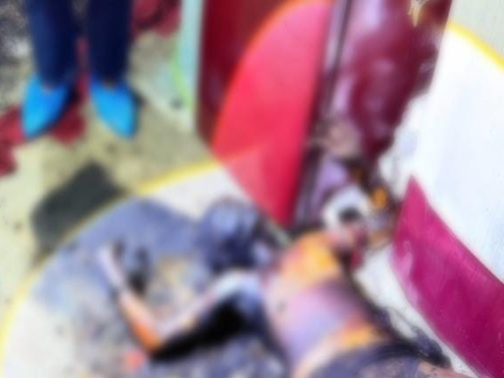 पंचायत सचिव सुषमा खुसरो (22 साल) की लाश अधजली हालत में मिली थी।