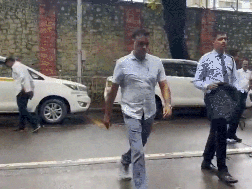 रिलायंस ग्रुप की कंपनियों ने बताया कि इस कार्रवाई का उनके बिजनेस, वित्तीय प्रदर्शन, या शेयरहोल्डर्स पर कोई असर नहीं पड़ेगा। - Dainik Bhaskar