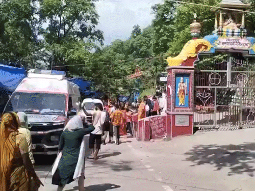 The accident took place near the stairs of the temple.