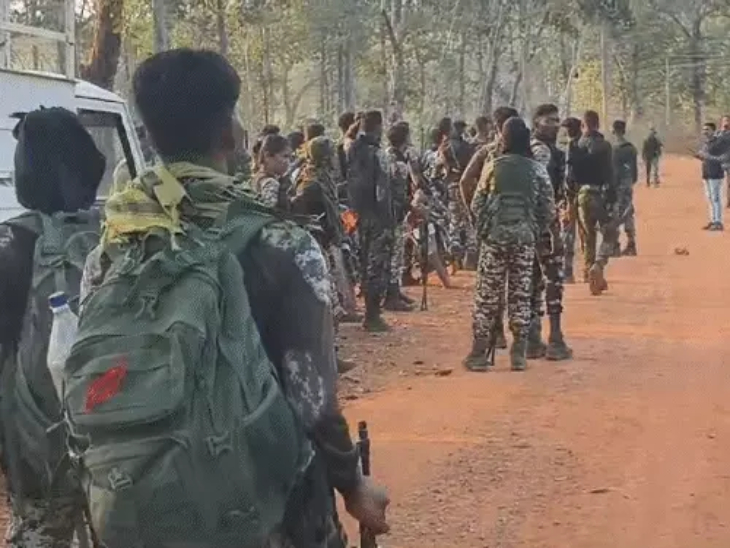 तस्वीर छत्तीसगढ़-तेलंगाना बॉर्डर पर स्थित कर्रेगुट्टा पहाड़ी की है। जहां पुलिस और नक्सलियों के बीच मुठभेड़ हुई थी।