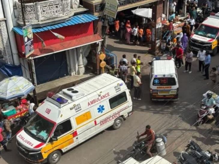 The injured are being rushed to the hospital via ambulance.