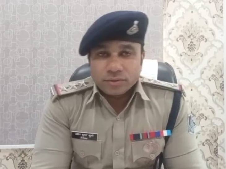 टीआई प्रवीण कुंभरे ने कहा कि पुलिस ने मामला दर्ज कर जांच शुरू कर दी है।