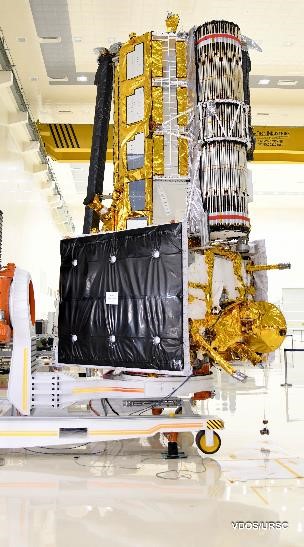 यह स्पेस से धरती पर नजर रखने वाला पहला साझा मिशन है, इसमें भारत और अमेरिका दोनों की टेक्नोलॉजी लगी है।