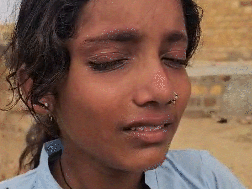 बहन बिलख रही थी, भाई उसे लेने ही क्यों आया। प्रशासन और सरकार को कोसती रही।