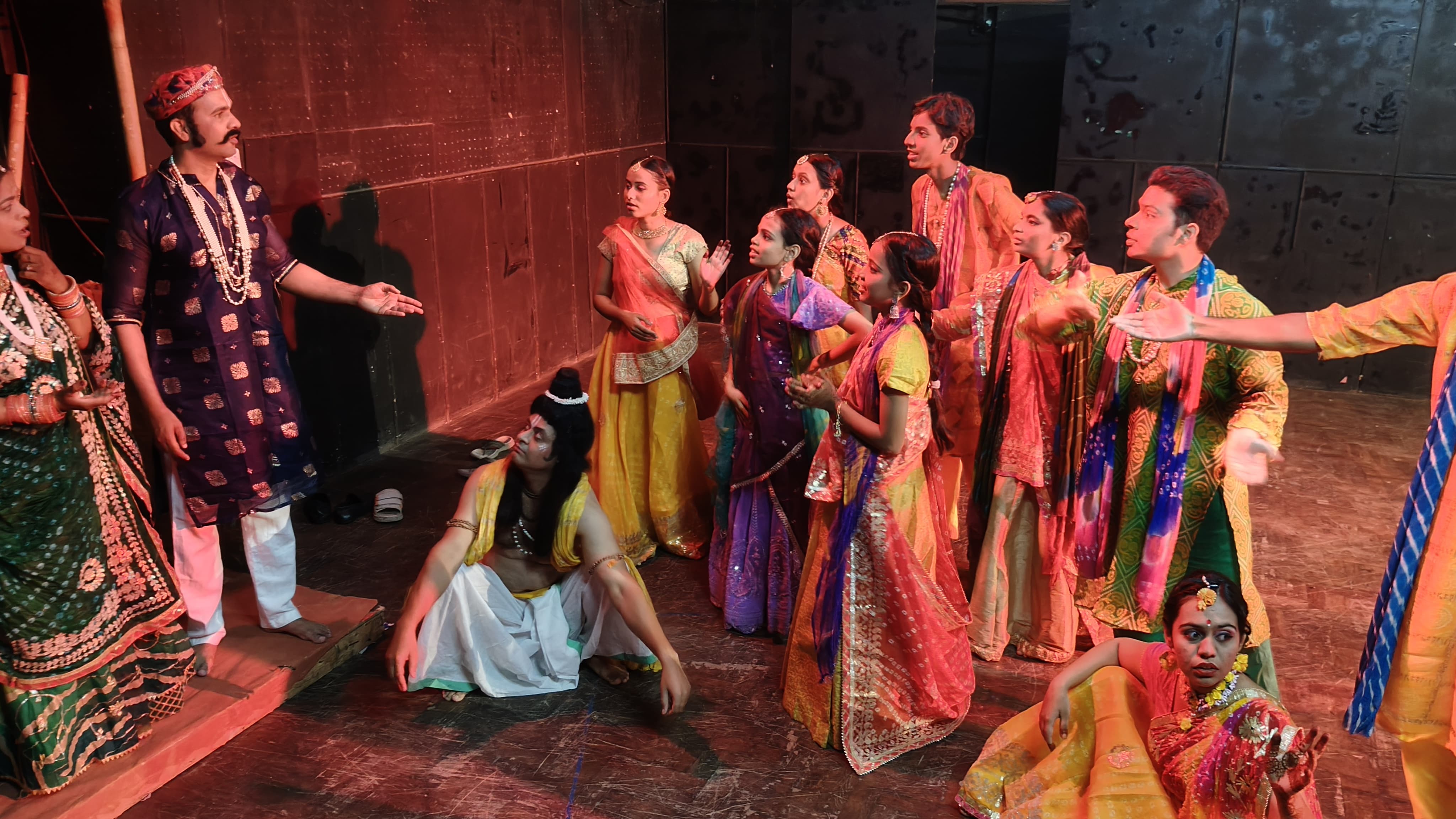 प्रमुख कलाकारों में विशाल भट्ट ने भगवान शिव की भूमिका को संजीवनी दी।