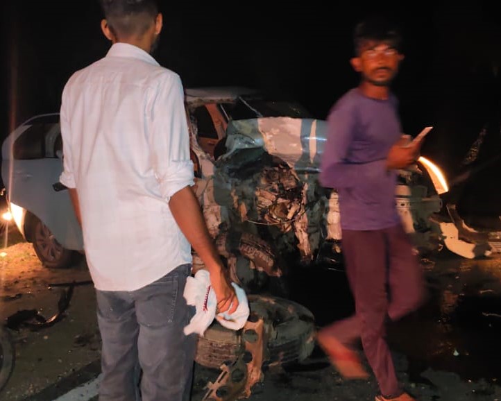 हादसे के बाद बड़ी संख्या में राहगीर रुके और घायलों को अस्पताल भेजा।