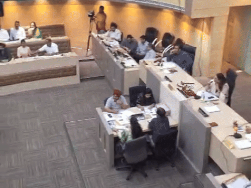 चंडीगढ़ निगम हाउस की बैठक की तस्वीरें.. - Dainik Bhaskar