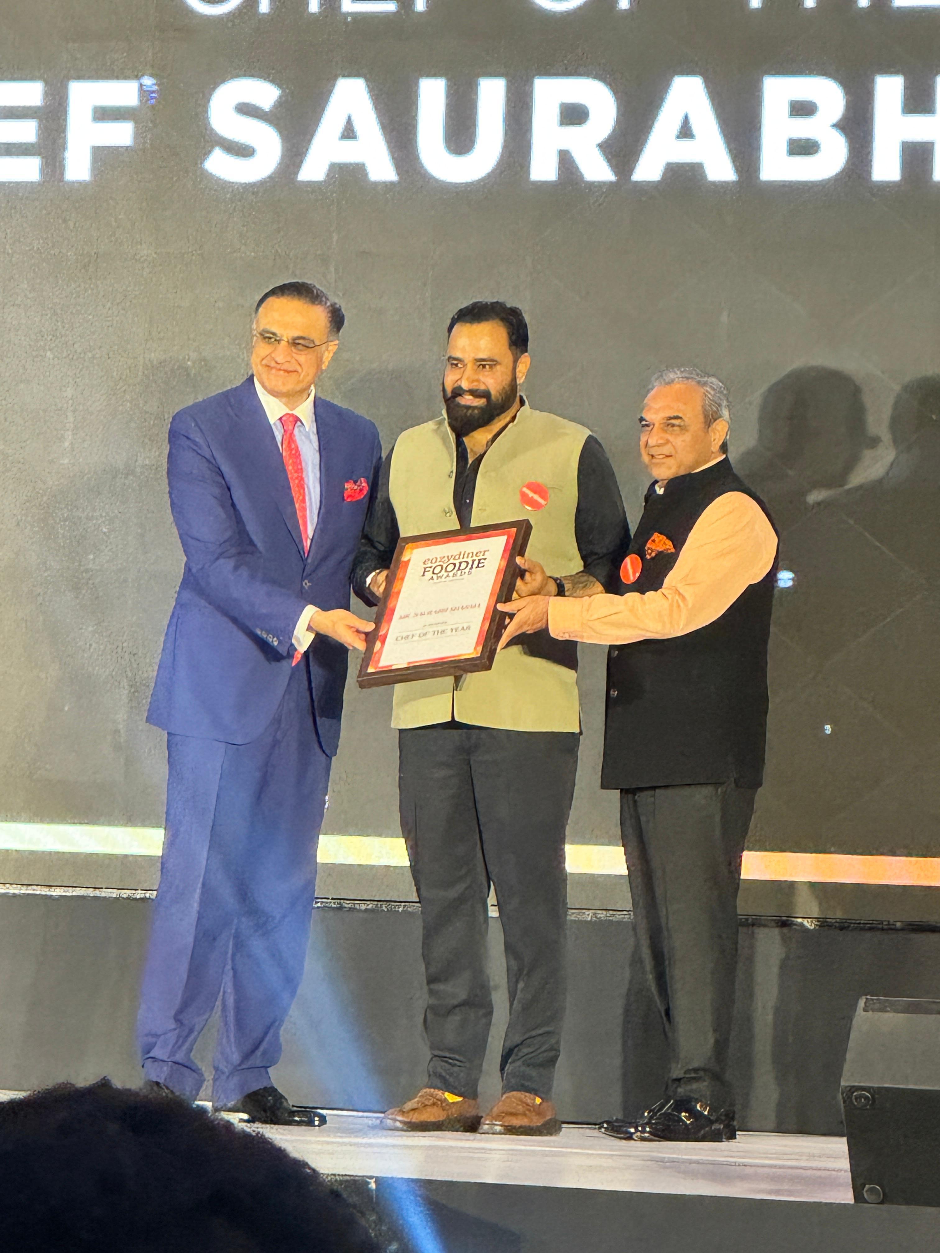 यह सम्मान ईजीडाइनर की ओर से जयपुर के फेयरमोंट होटल में आयोजित एक समारोह के दौरान उन्हें प्रदान किया गया।