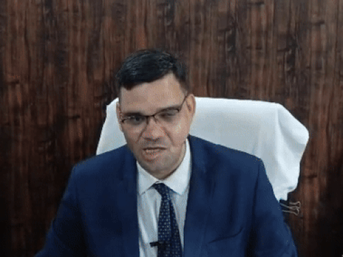 वकिलांनी IAS अधिकाऱ्याला उठाबशा काढायला लावल्या: उघड्यावर शौच केल्याबद्दल शिक्षा, वकिलांनी घेराव घालून निषेध केला आयएएस अधिकारी रिंकू सिंह राही म्हणाले- मी उठाबशा काढल्या, जेणेकरून लिपिकाला वाईट वाटू नये.