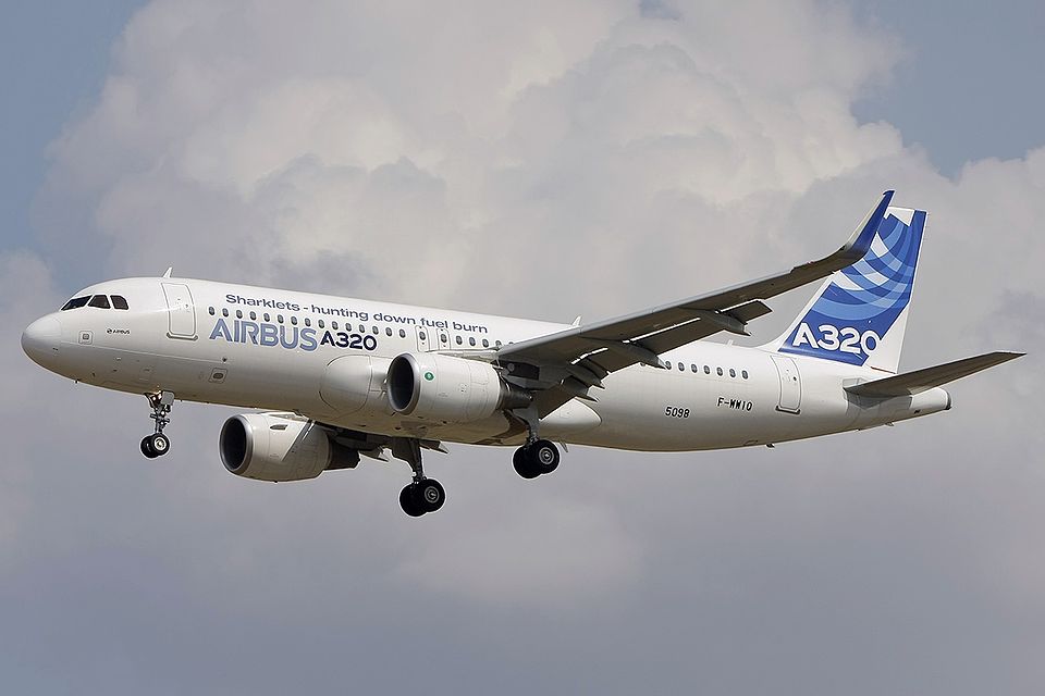 एयरबस A320 नैरो बॉडी प्लेन है। ये ज्यादातर कम दूरी की इंटरनेशनल उड़ानों में उपयोग किया जाता है।