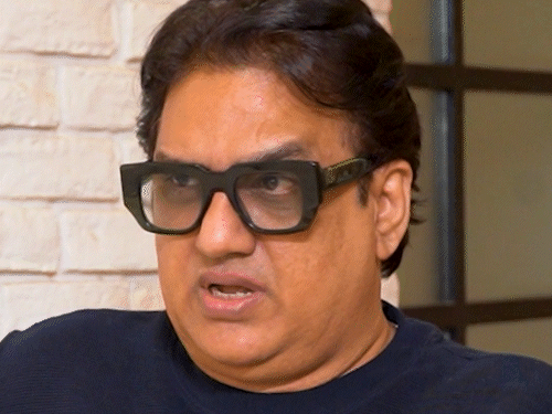 इसरार सरदार उर्फ डब्बू मलिक एक म्यूजिक डायरेक्टर, कंपोजर, सिंगर और एक्टर हैं।