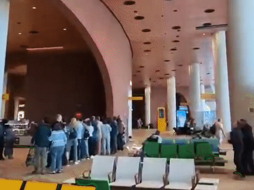 There was chaos in people after an earthquake at an airport in Kamchatka, Russia.
