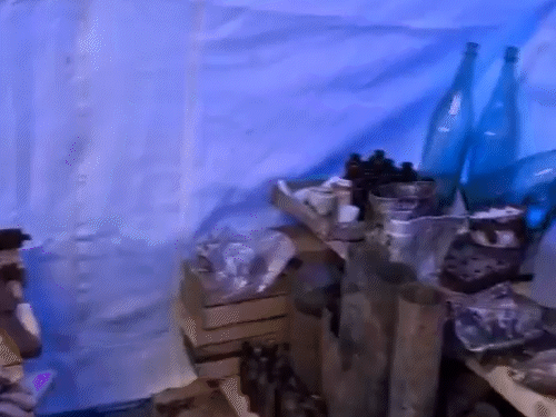 The earthquake tremors in Kamchatka began to shake the goods kept in the houses.