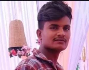 विक्रम कुमार की हादसे में मौत हो गई है।