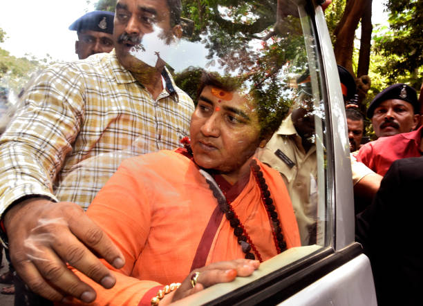 साध्वी प्रज्ञा ठाकुर के खिलाफ जांच एजेंसियां अपराध साबित करने में नाकाम रहीं।