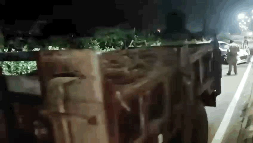 पुलिस ने मौके पर पहुंच बजरी भरे ट्रेक्टर को जप्त किया