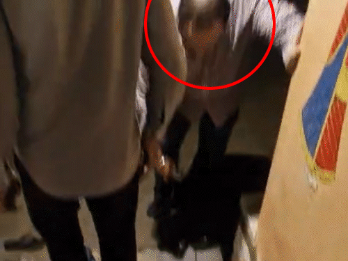 The family members of Vardichand have given a video of those people who came to their house.