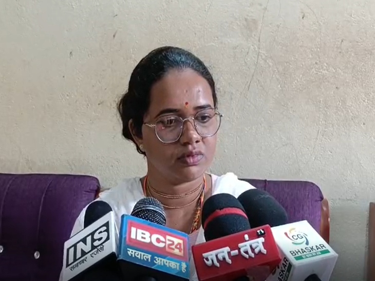सरपंच ने कहा, डरी-सहमी बच्ची से बात करने पर उसने आपबीती सुनाई
