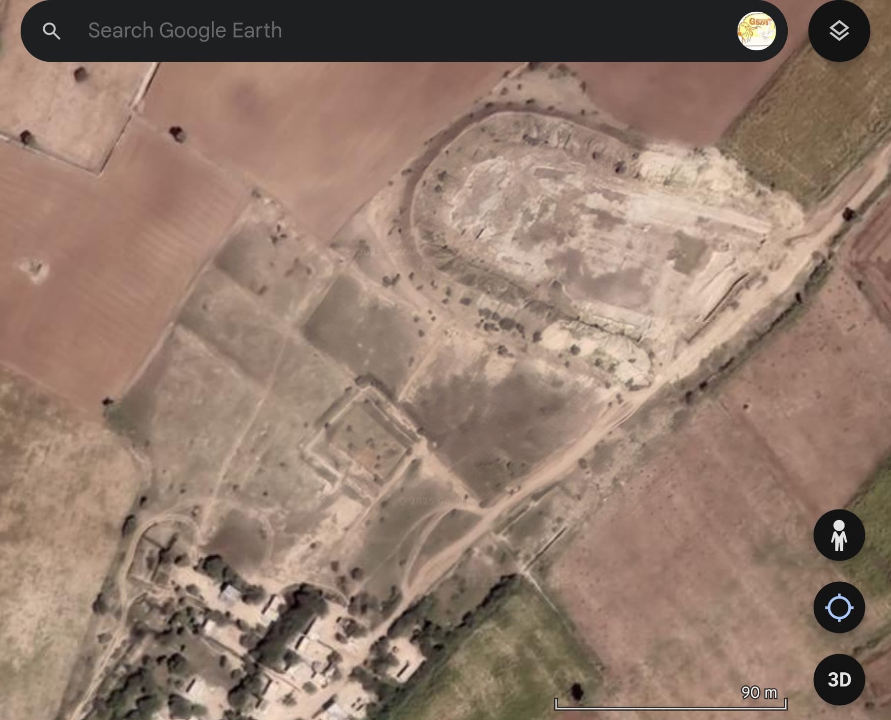 2011 से लेकर 2023 तक की गूगल सैटेलाइट इमेज में सरकारी जमीन खाली दिख रही है, जिसपर अवैध पट्‌टे जारी किए गए हैं।