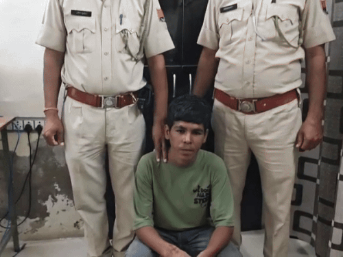 गिरफ्तार आरोपी पुष्कर रावत।