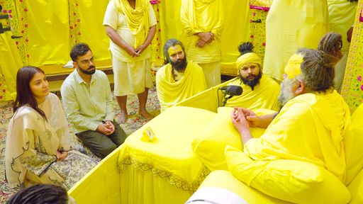 The next day after retiring from Test cricket, Virat came to meet Premanand Maharaj in Vrindavan with wife Anushka. (File photo)