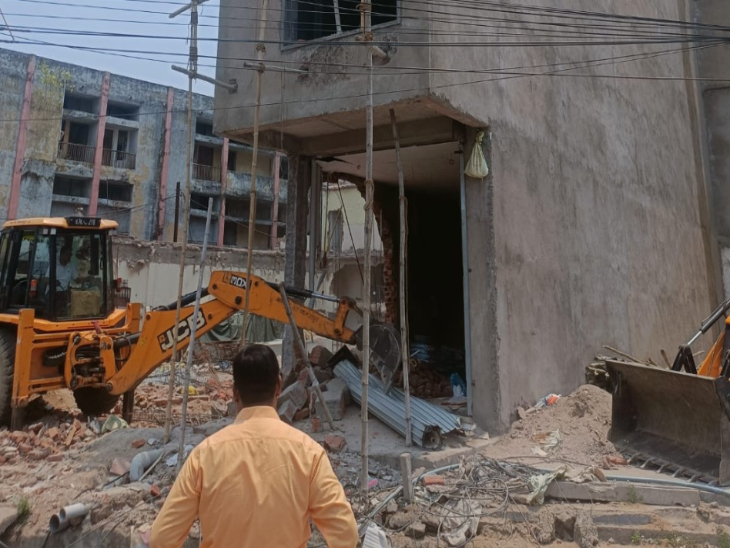 बिलासपुर स्थित इस बिल्डिंग पर एक्शन हुआ, तो फर्जीवाड़े की जानकारी अफसरों को हुई।