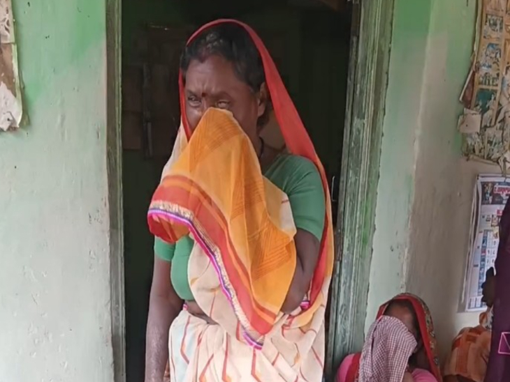 बनवार गांव में कुआं धंसने से परिवार के 3 लोगों की मौत हो गई।