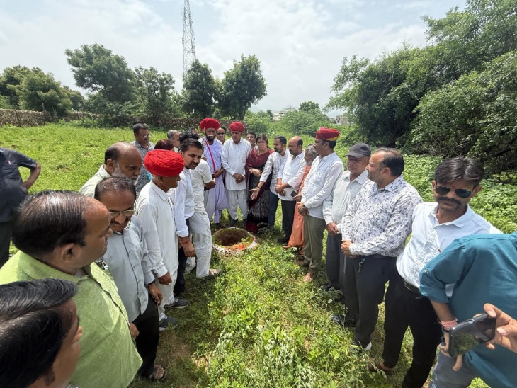 कार्यक्रम में राज्य मंत्री ओटाराम देवासी, जालौर-सिरोही सांसद लुंबाराम चौधरी रहे मौजूद।