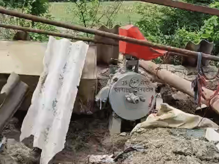 Raw houses fell due to water being filled in the villages.