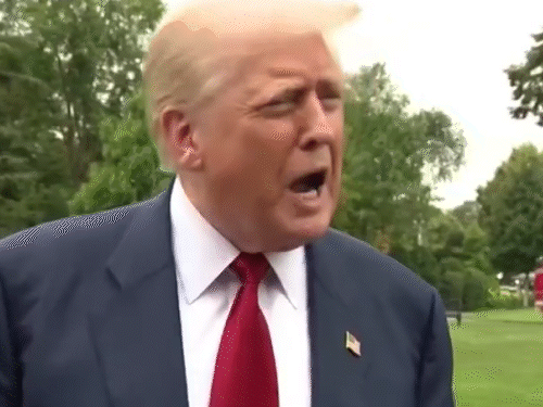 Talking to the media, Trump welcomed to stop the Indian companies' Russian oil imports. However, he said that he does not fully know about it. - Dainik Bhaskar