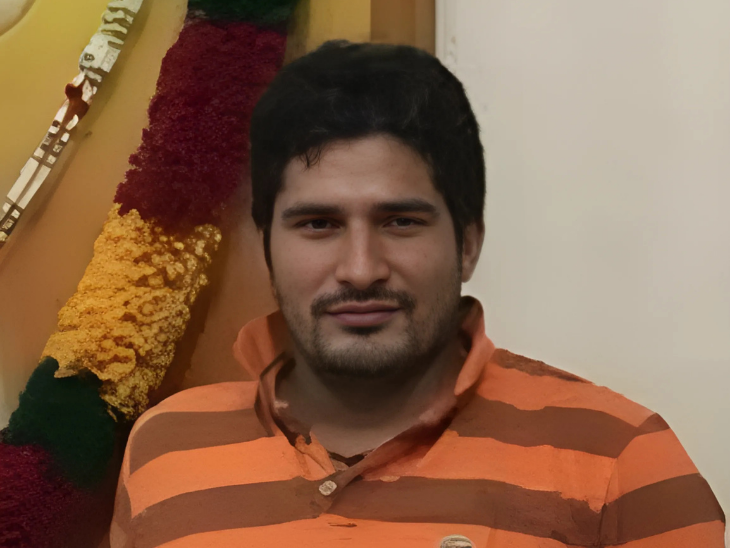 स्क्रैप कारोबारी हरीश शर्मा की फाइल फोटो।