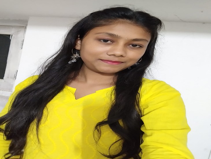 ये तस्वीर एकलव्य आवासीय स्कूल के कन्या छात्रावास की अधीक्षिका नेहा वर्मा की है। (फाइल फोटो)