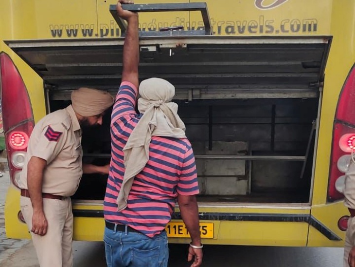 37 बसों की गहन चैकिंग की गई।