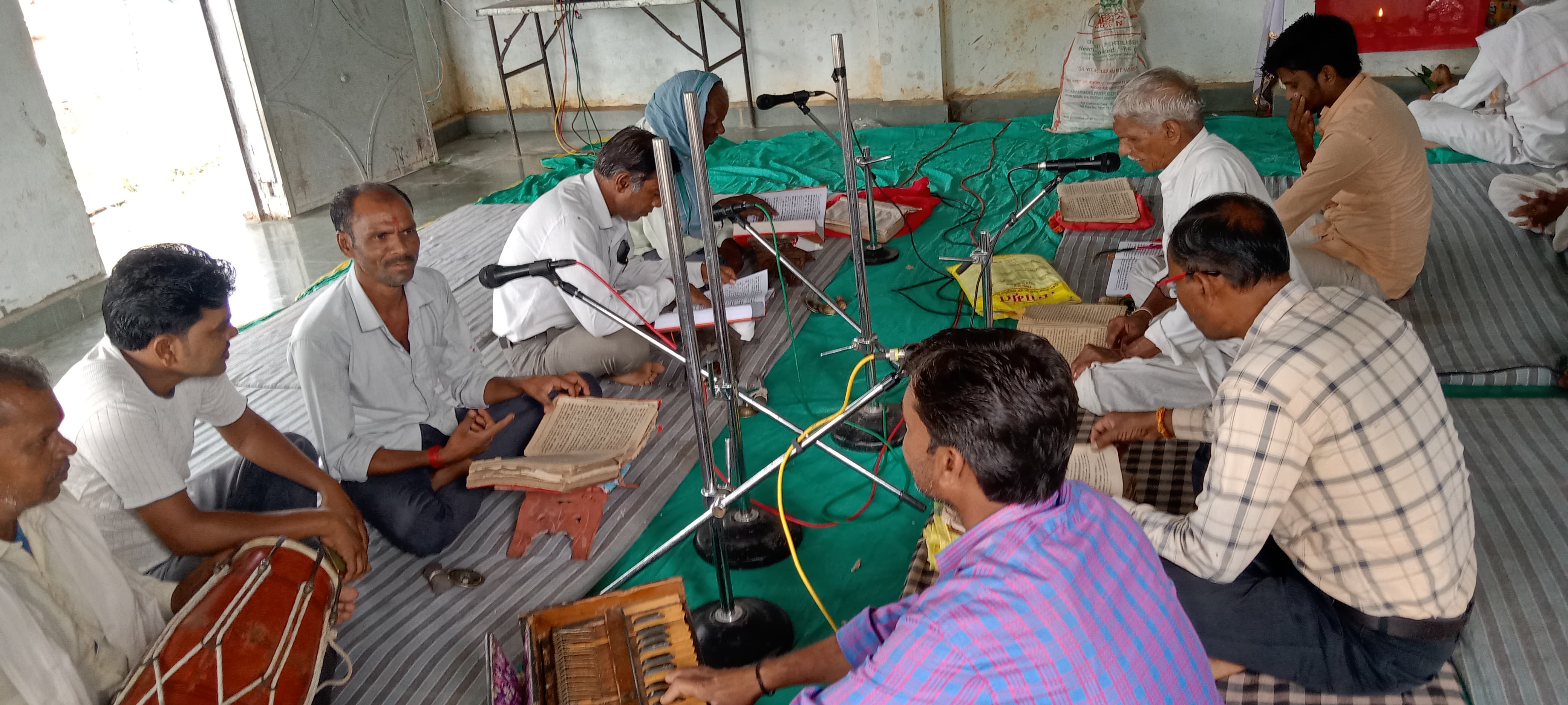 Devotees recited Ramayana in the community hall | श्रद्धालुओं ने ...