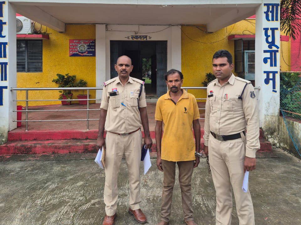 पुलिस ने मौके पर पहुंचकर आरोपी बड़े आरोपी  को गिरफ्तार किया। - Dainik Bhaskar